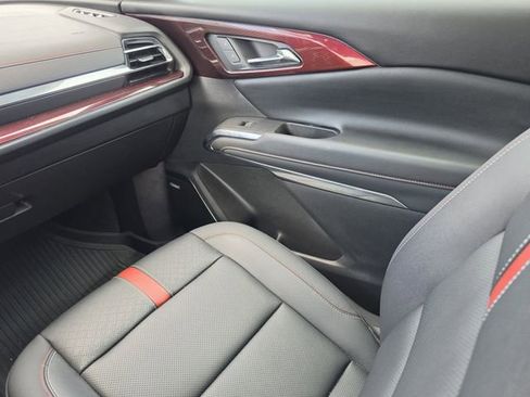 Used 2024 Chevrolet Traverse RS w/ LPO, Floor Liner Package FWD image 18