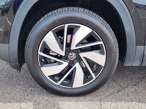 Certified 2025 Volkswagen Atlas SE AWD/4WD image 9