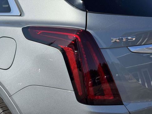 Certified 2023 Cadillac XT5 Premium Luxury AWD/4WD image 11