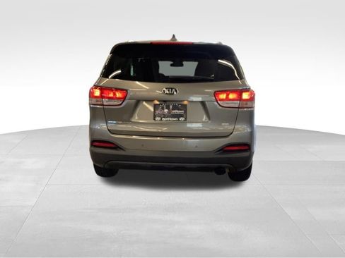 Used 2016 Kia Sorento FWD w/ LX Convenience Package image 25