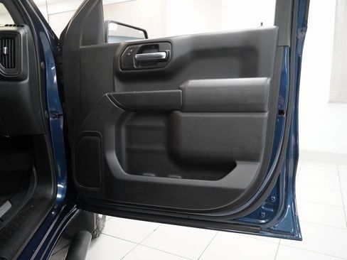 Used 2020 Chevrolet Silverado 1500 Custom w/ Custom Value Package image 28