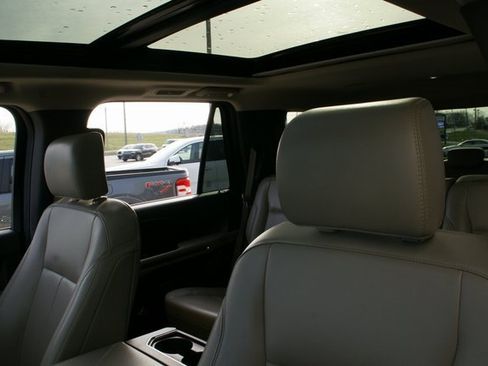 Used 2020 Ford Expedition XLT w/ Equipment Group 202A image 17