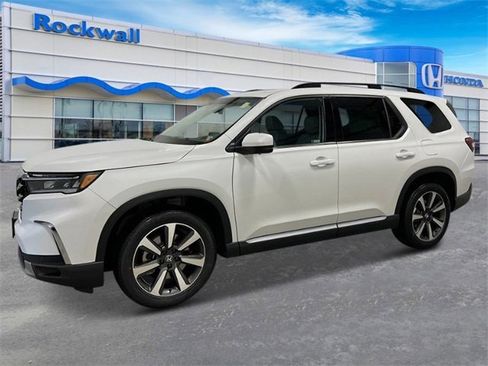 New 2025 Honda Pilot Elite image 2