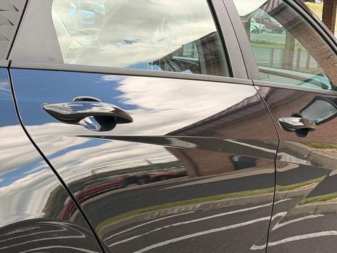 New 2026 Hyundai Elantra SE FWD image 17