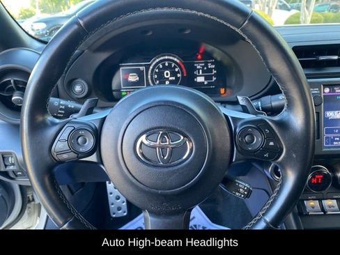 Used 2022 Toyota GR86 Premium RWD image 9