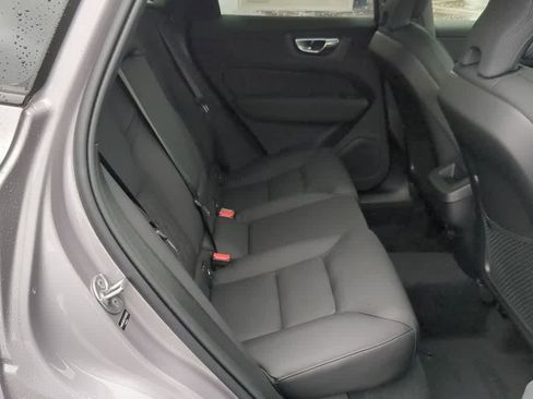 New 2026 Volvo XC60 B5 Plus w/ Protection Package Premier AWD/4WD image 19