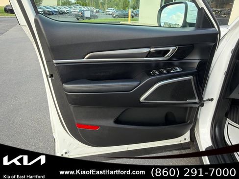 Certified 2024 Kia Telluride S w/ S Sunroof Package AWD/4WD image 27