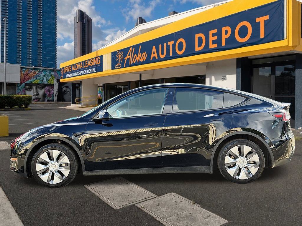 Used 2023 Tesla Model Y AWD image 2