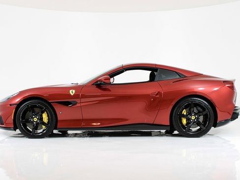 Certified 2023 Ferrari Portofino M RWD image 9
