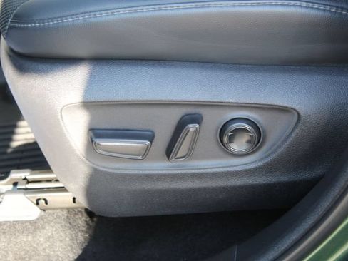 Used 2023 Toyota Highlander Platinum AWD/4WD image 13