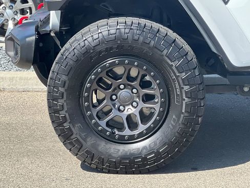 Used 2021 Jeep Wrangler Unlimited Rubicon w/ Xtreme Recon 35" Tire Package image 27