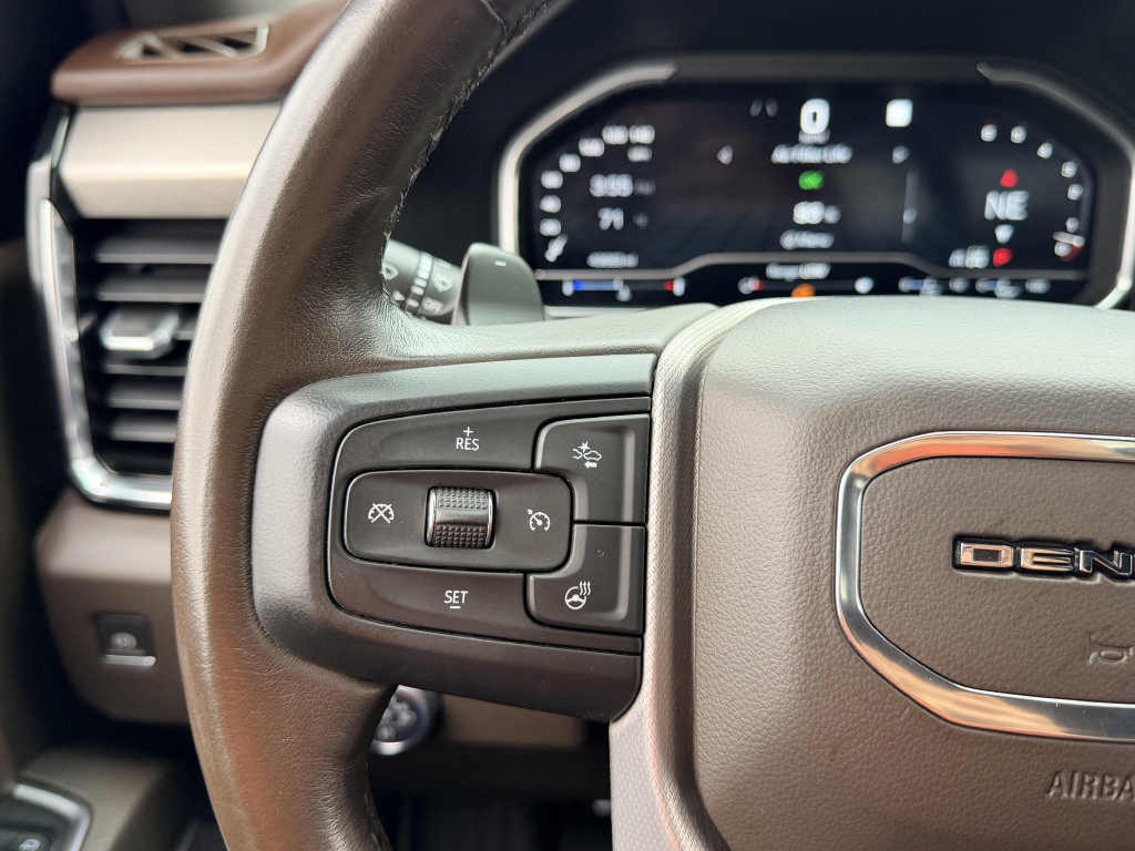 Used 2022 GMC Sierra 1500 Denali w/ Denali Reserve Package AWD/4WD image 22