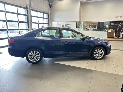 Used 2014 Volkswagen Jetta SE FWD image 12