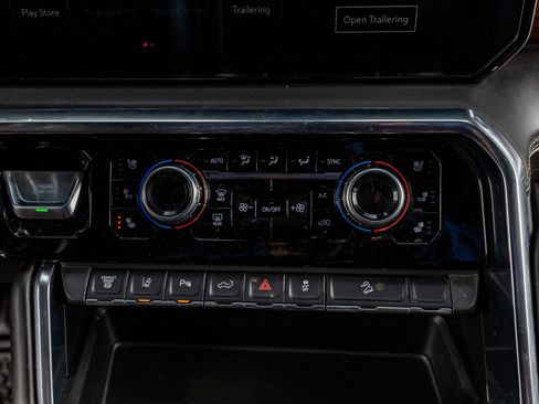 Used 2024 GMC Sierra 2500 Denali Ultimate image 26