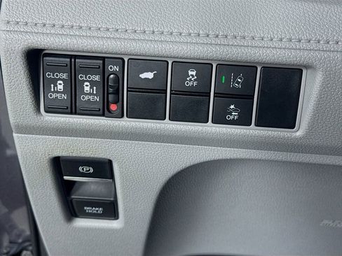 Used 2018 Honda Odyssey EX-L image 13