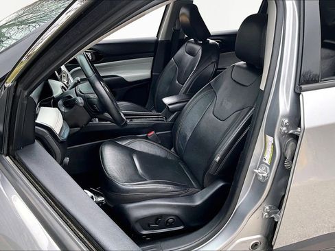 Used 2022 Jeep Compass Limited image 25