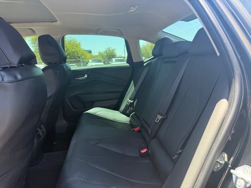 Used 2023 Acura TLX FWD image 8