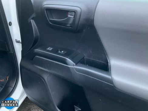 Used 2022 Toyota Tacoma SR image 48