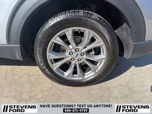 Used 2022 Ford Explorer Limited w/ Equipment Group 301A AWD/4WD image 8
