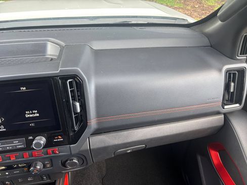 Used 2026 Nissan Frontier PRO-4X AWD/4WD image 30