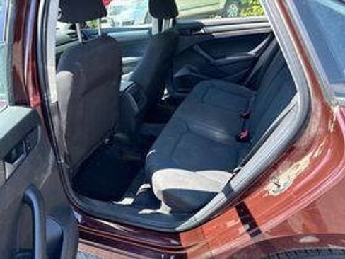 Used 2012 Volkswagen Passat 2.5 S image 9