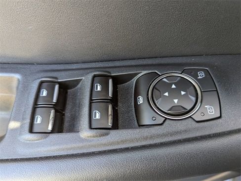 Used 2022 Ford Edge SEL image 19