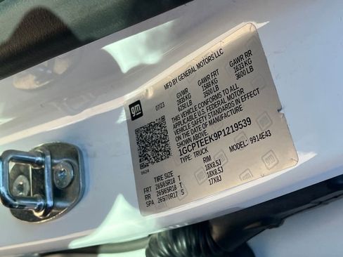 Used 2023 Chevrolet Colorado Trail Boss w/ Technology Package image 28