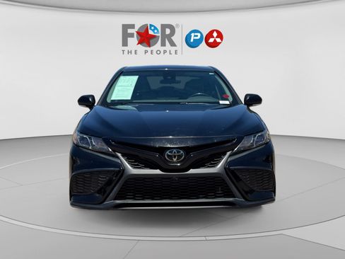 Used 2023 Toyota Camry SE FWD image 8