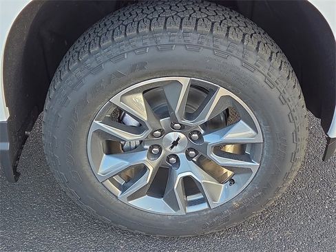 New 2026 Chevrolet Silverado 1500 RST w/ Z71 Off-Road Package image 6