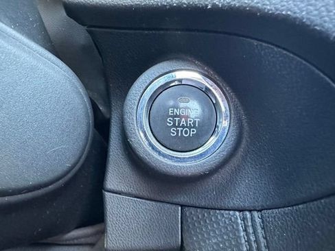 Used 2020 Subaru Forester Premium AWD/4WD image 31