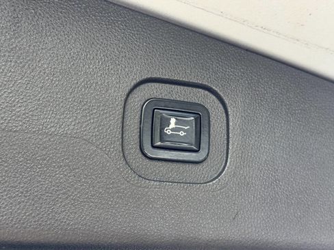Used 2011 Chevrolet Equinox LT image 48