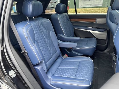New 2026 Cadillac Vistiq Premium Luxury w/ LPO, Floor Liner Package AWD/4WD image 51