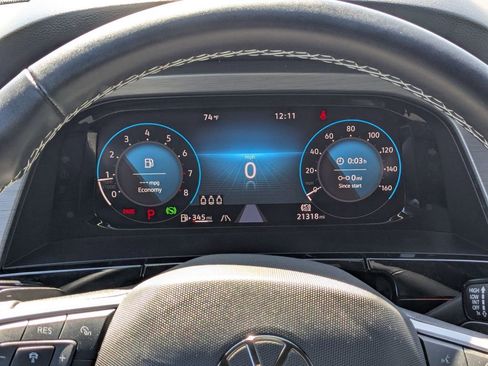 Used 2025 Volkswagen Atlas Cross Sport SE image 18