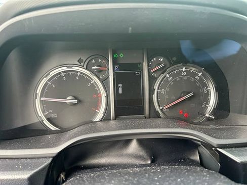 Used 2022 Toyota 4Runner TRD Off-Road Premium w/ Moonroof Package AWD/4WD image 16
