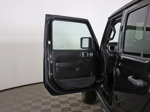 Used 2023 Jeep Gladiator Sport image 16