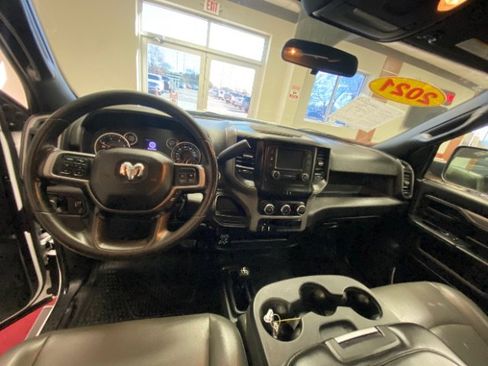 Used 2022 RAM 3500 Tradesman image 19