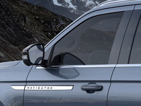New 2026 Lincoln Navigator Reserve AWD/4WD image 20