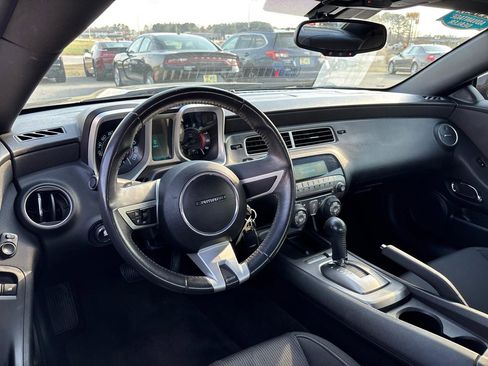 Used 2011 Chevrolet Camaro SS image 12