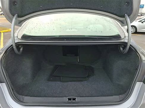 Used 2016 Chrysler 200 Limited image 29