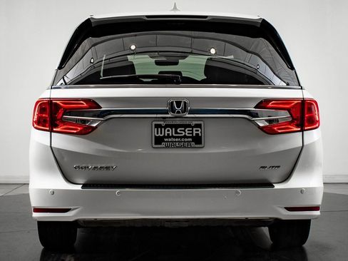 Used 2018 Honda Odyssey Elite image 7