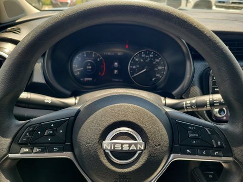 Used 2023 Nissan Kicks SV FWD image 19