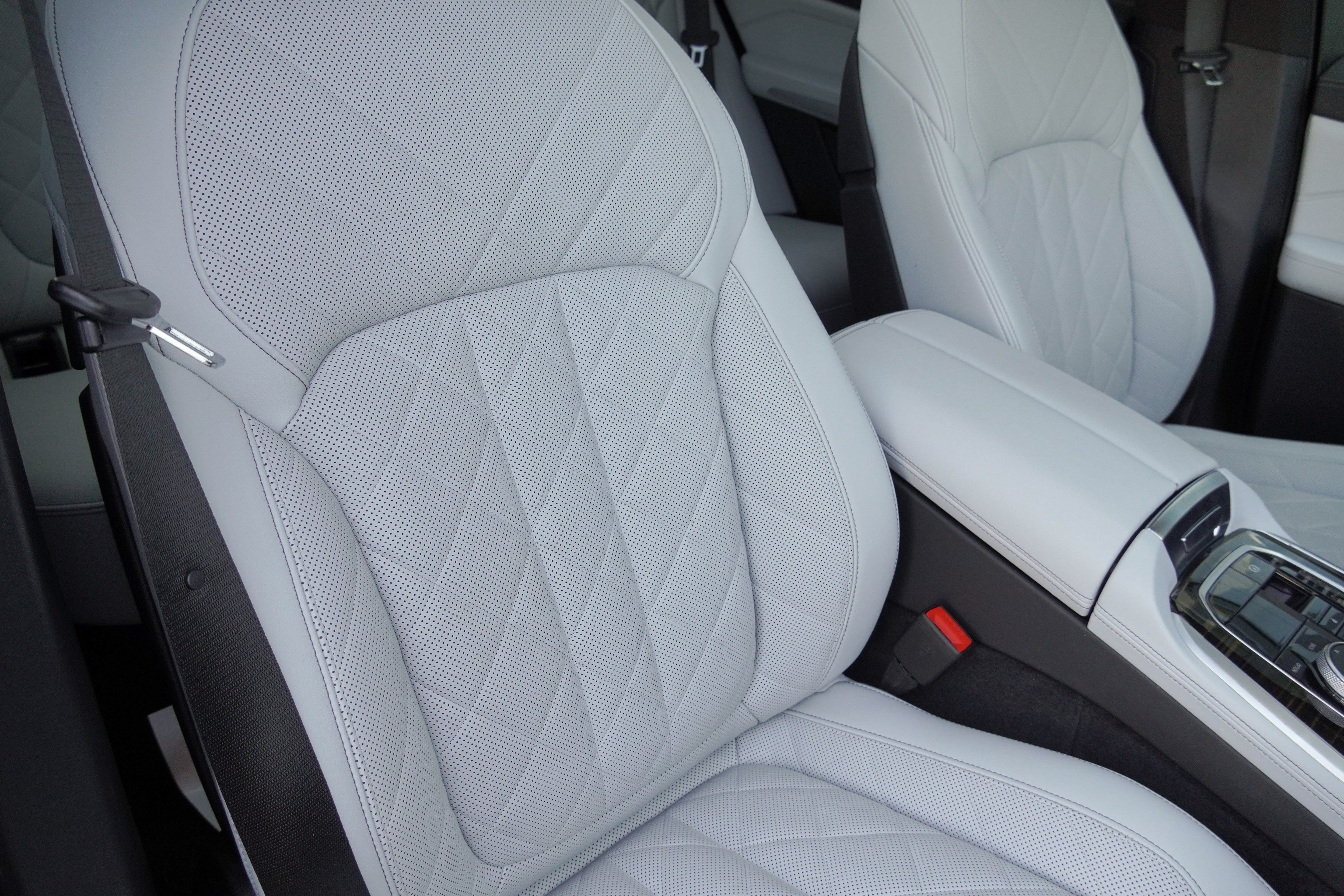 Certified 2025 BMW X5 sDrive40i w/ Climate Comfort Package RWD image 10