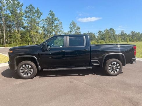 Used 2023 Chevrolet Silverado 2500 Custom w/ Custom Value Package AWD/4WD image 15