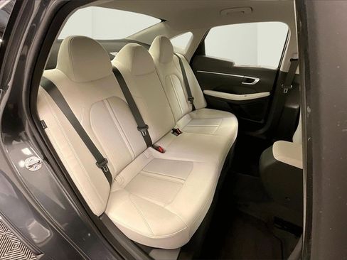 Certified 2025 Hyundai Sonata SE image 16