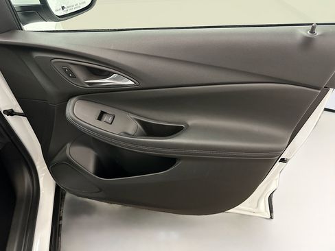 Used 2025 Buick Encore GX Preferred image 32