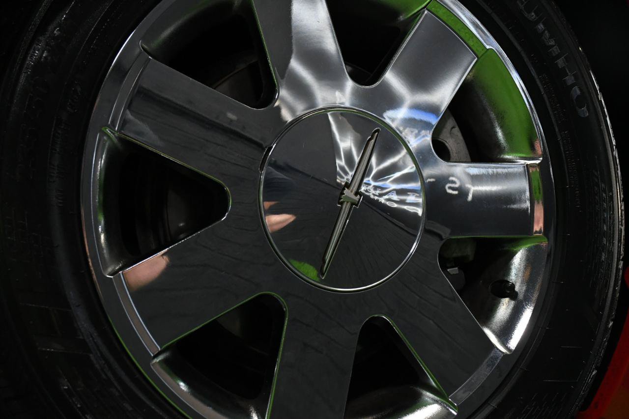 Used 2002 Ford Thunderbird RWD image 4