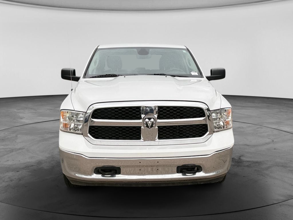 Used 2022 RAM 1500 Classic SLT AWD/4WD image 2