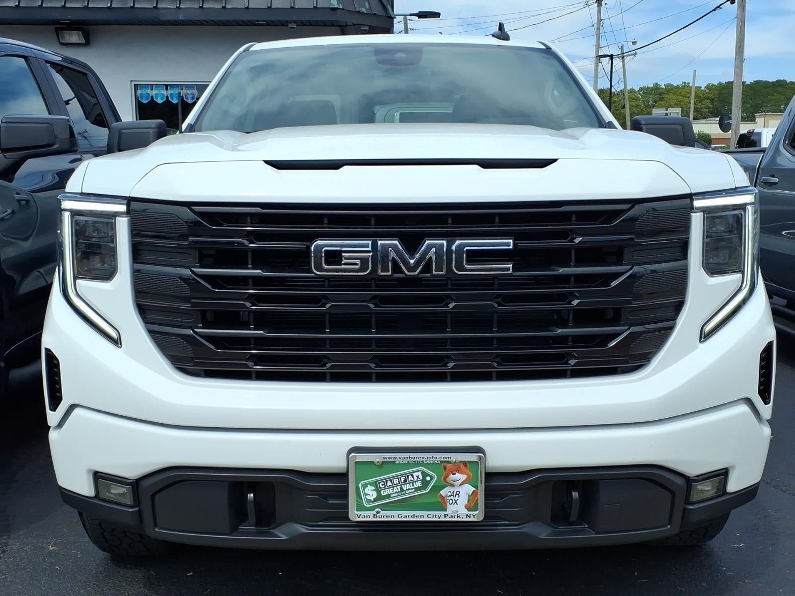 Certified 2023 GMC Sierra 1500 Elevation w/ X31 Off-Road Package AWD/4WD image 2