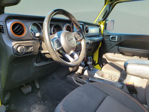 Used 2023 Jeep Gladiator Mojave w/ Trailer Tow Package AWD/4WD image 17