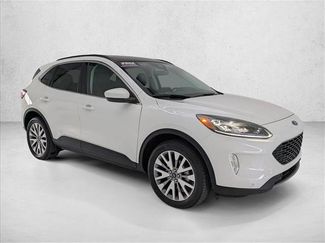 Used 2022 Ford Escape Titanium w/ Class II Trailer Tow Package video 3